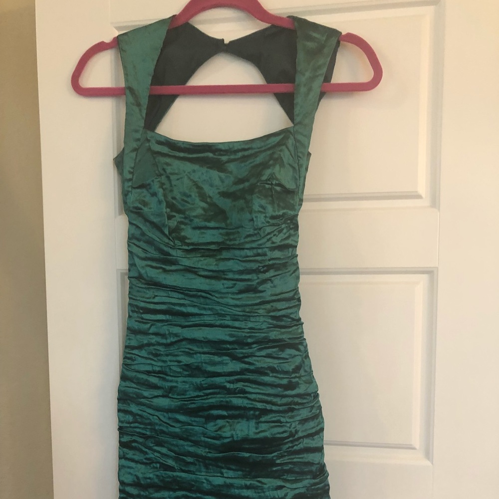 Gorgeous worn once emerald green Nicole Miller